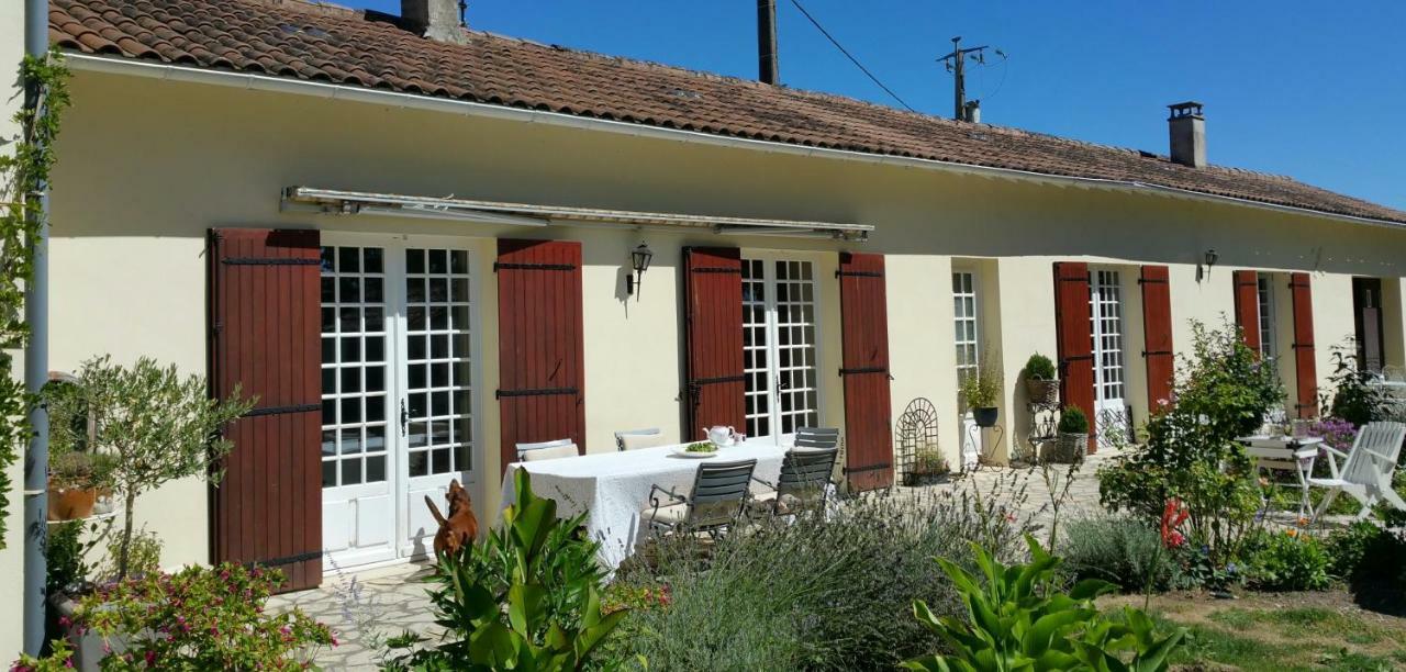 Le Savoir Vivre Bonnes (Charente) Exterior foto